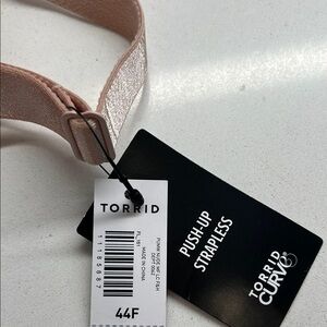 Torrid Curve Push-Up Strapless‎ Underwire Bra Size 44F NWT